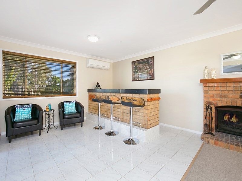8 Riviera Court, Cornubia QLD 4130