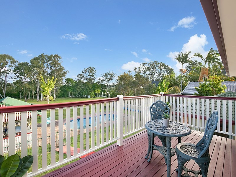8 Riviera Court, Cornubia QLD 4130