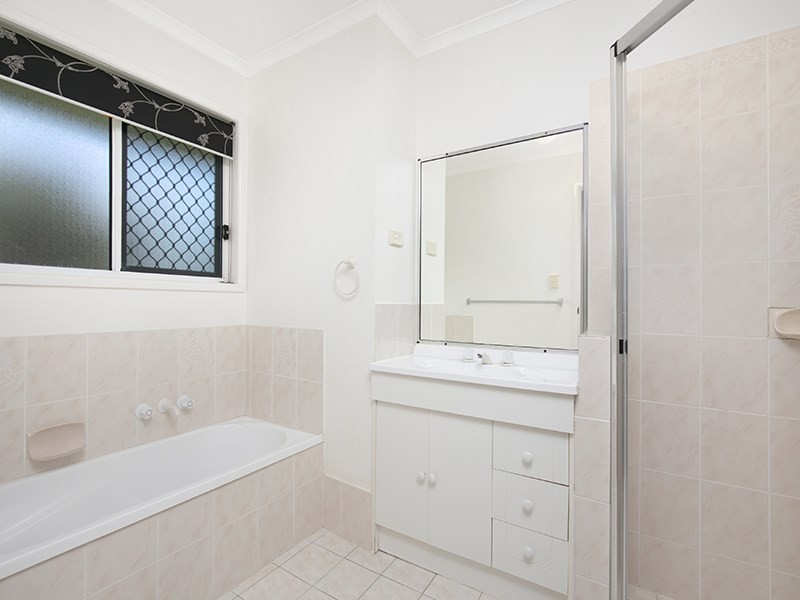 74 Tansey Drive, Tanah Merah QLD 4128