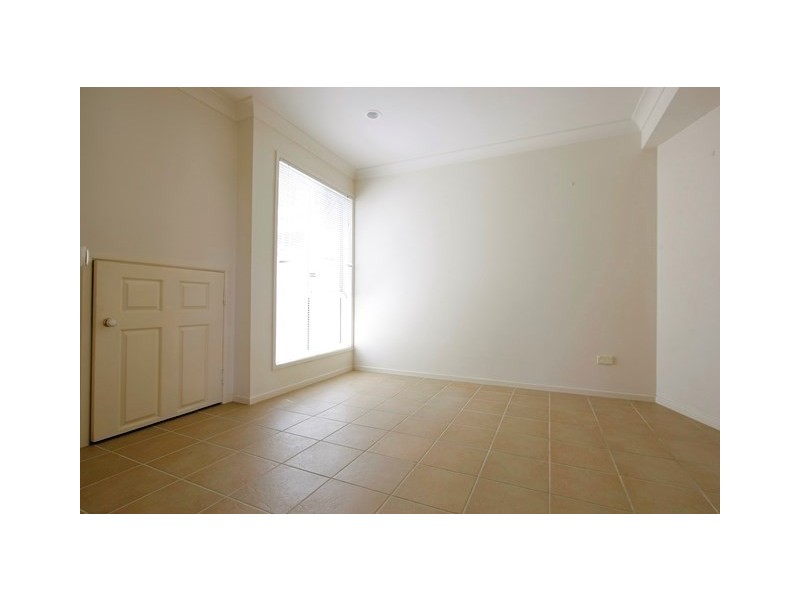 30 Telfer Street, Shailer Park QLD 4128