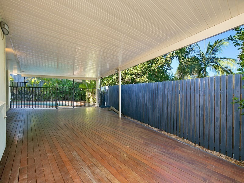 15 Jasmine Crescent, Shailer Park QLD 4128