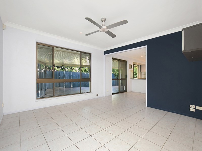 15 Jasmine Crescent, Shailer Park QLD 4128