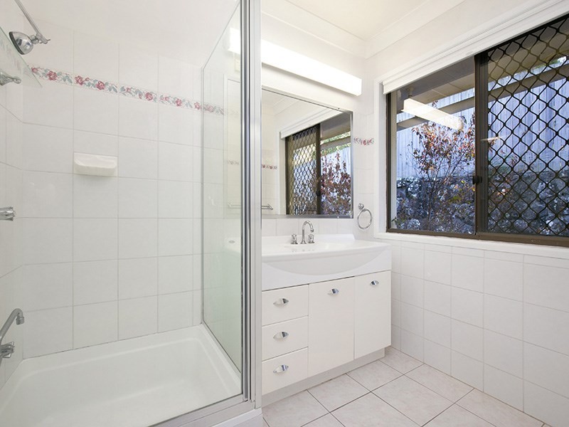 15 Jasmine Crescent, Shailer Park QLD 4128