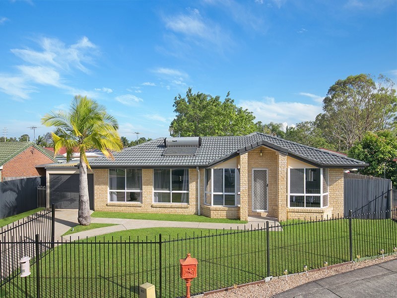 21 Perak Court, Tanah Merah QLD 4128