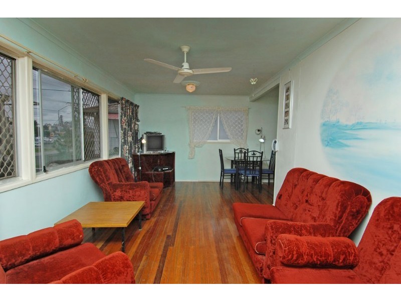 121 Station Road, Loganlea QLD 4131