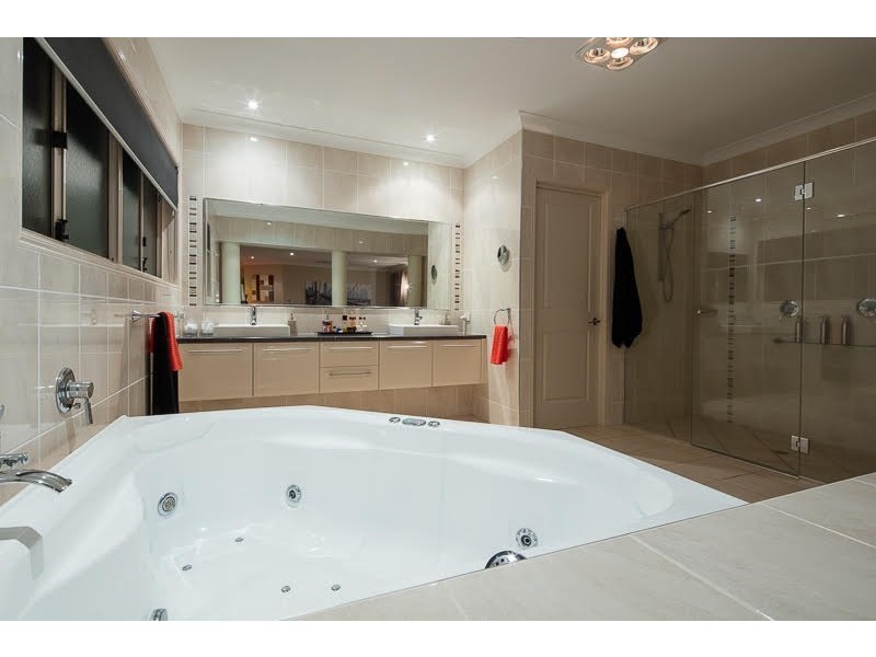 11 Fleay Street, Redland Bay QLD 4165