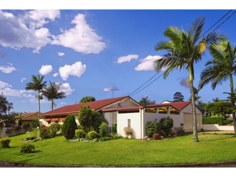 4 Wootton Crescent, Springwood QLD 4127