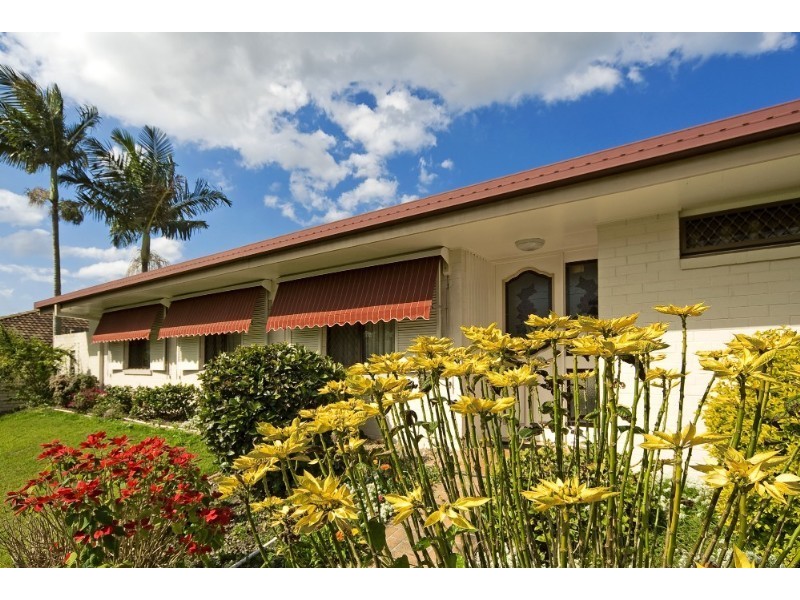 4 Wootton Crescent, Springwood QLD 4127