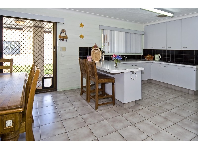 4 Wootton Crescent, Springwood QLD 4127