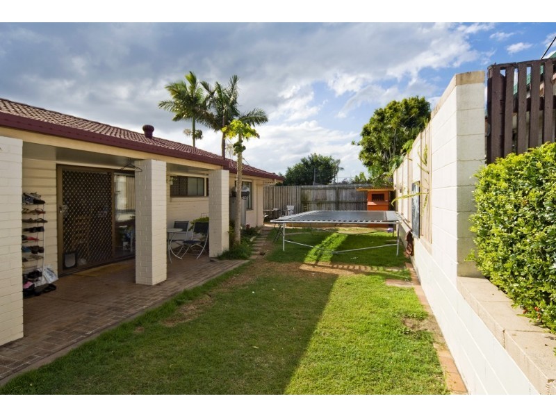 4 Wootton Crescent, Springwood QLD 4127