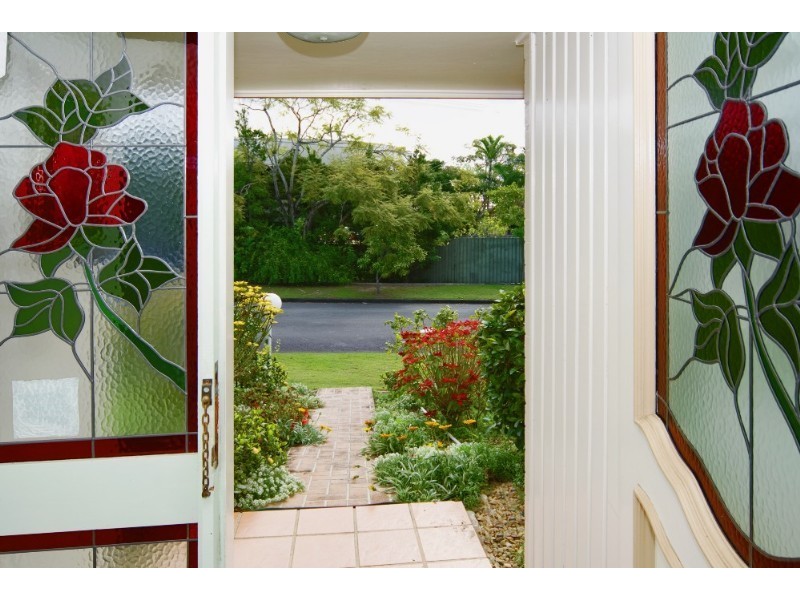 4 Wootton Crescent, Springwood QLD 4127