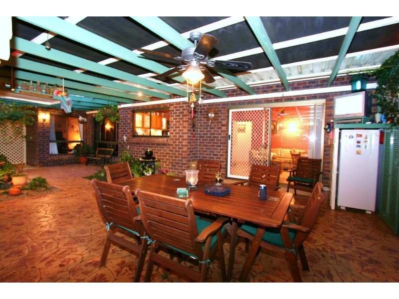 8 Columbia Street, Springwood QLD 4127