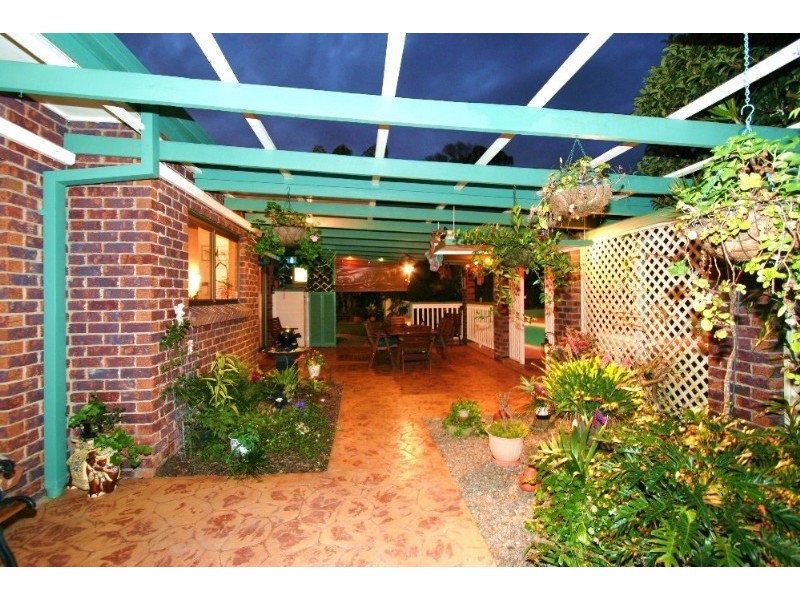 8 Columbia Street, Springwood QLD 4127