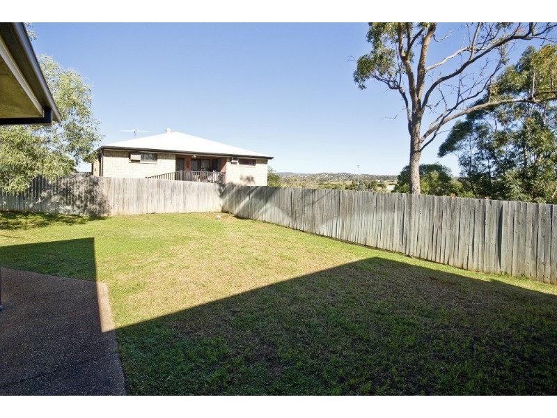 7 Sundar Crescent, Tanah Merah QLD 4128