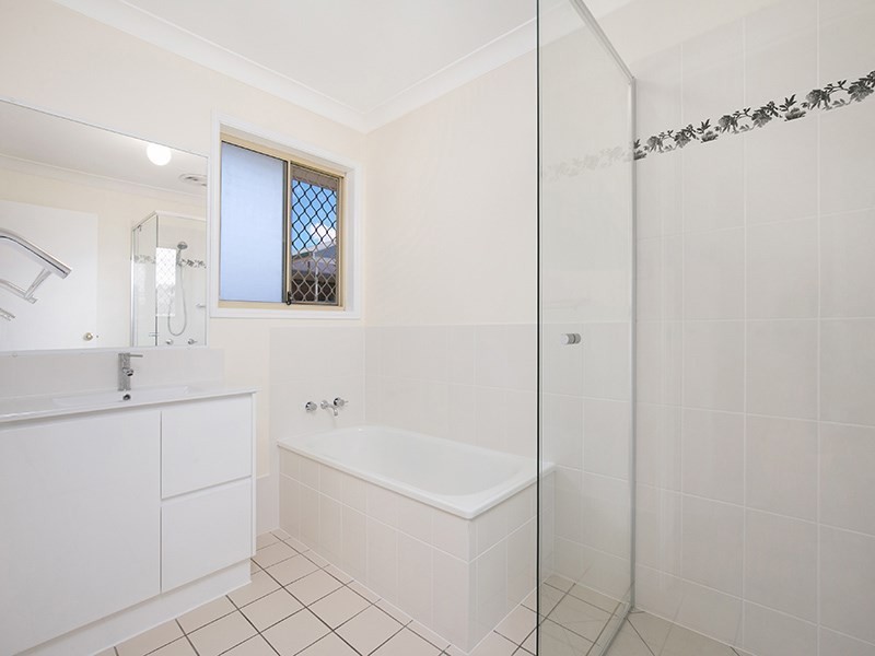 21 Meike Crescent, Tanah Merah QLD 4128