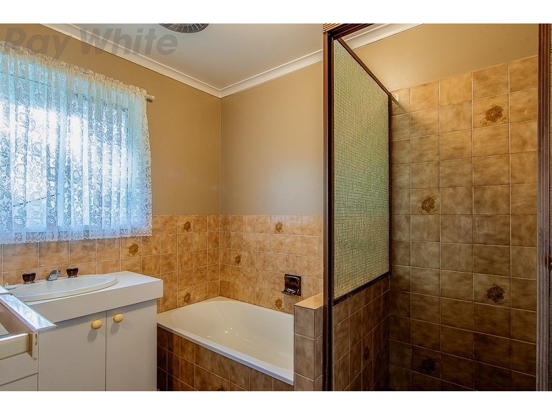 16 Que Close, Cornubia QLD 4130