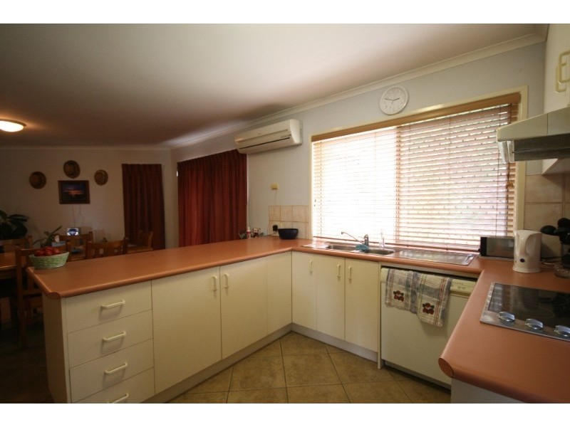 9 Ambat Court, Tanah Merah QLD 4128