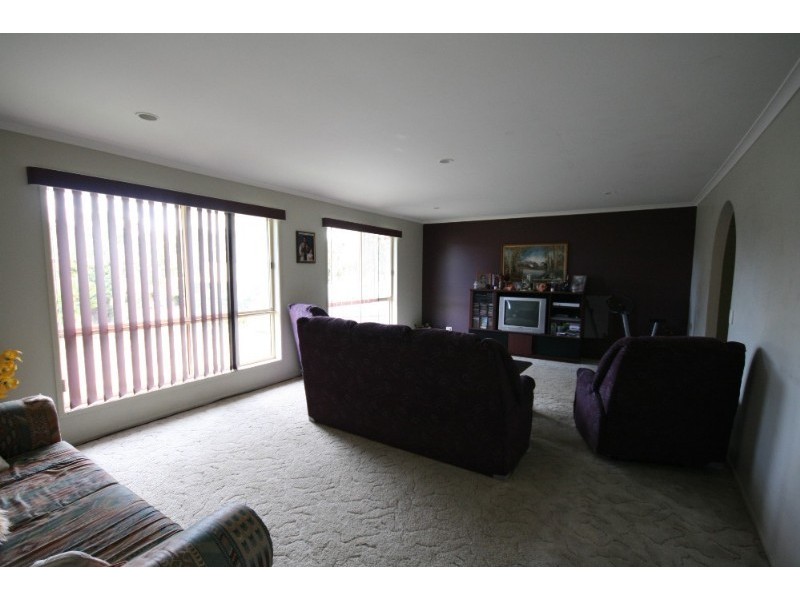 28 Loffs Road, Loganholme QLD 4129