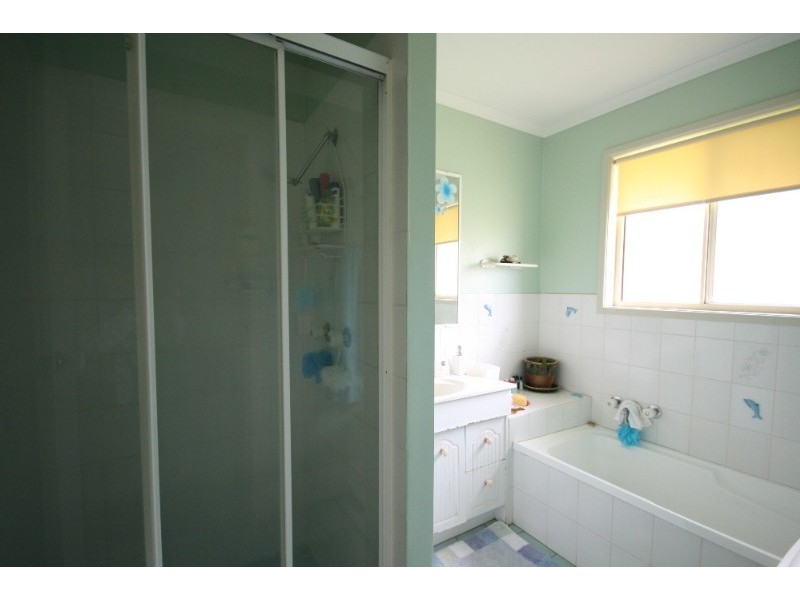 28 Loffs Road, Loganholme QLD 4129