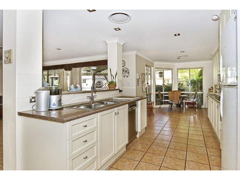 1 Burnier Court, Shailer Park QLD 4128