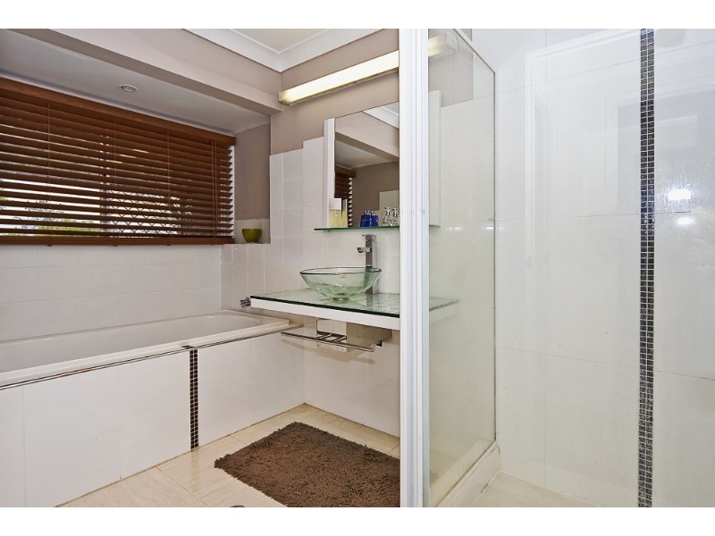 16 Roseland Avenue, Rochedale South QLD 4123