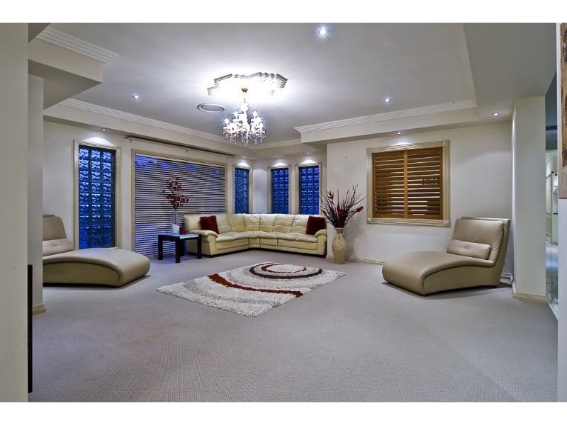 1 Honeysuckle Court, Cornubia QLD 4130