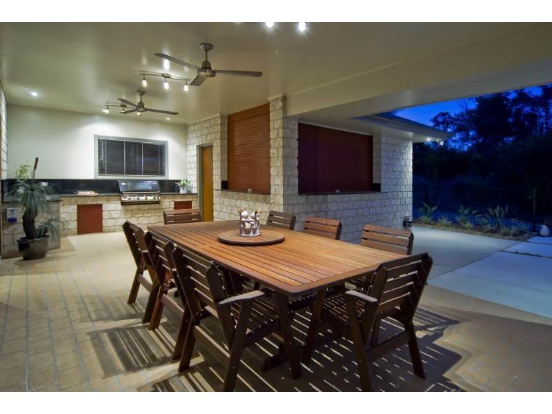 1 Honeysuckle Court, Cornubia QLD 4130