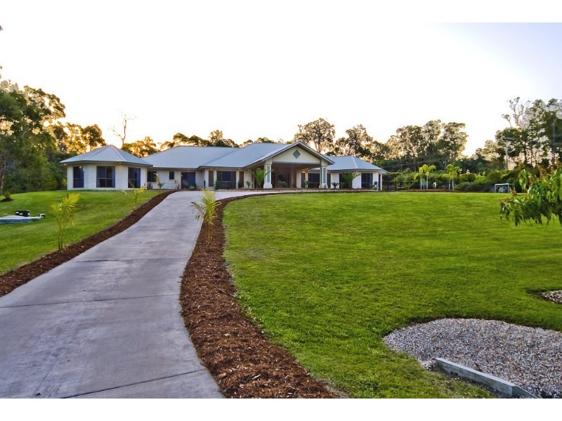 1 Honeysuckle Court, Cornubia QLD 4130