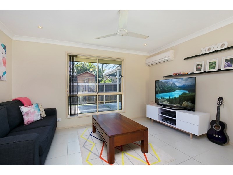 10 Sabak Street, Tanah Merah QLD 4128
