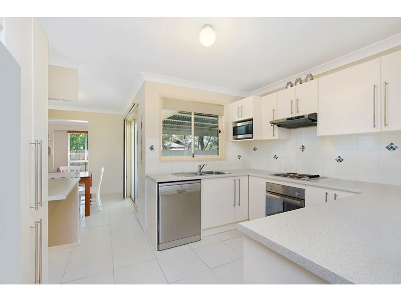 10 Sabak Street, Tanah Merah QLD 4128