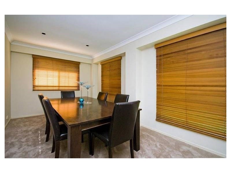 10 Sabak Street, Tanah Merah QLD 4128