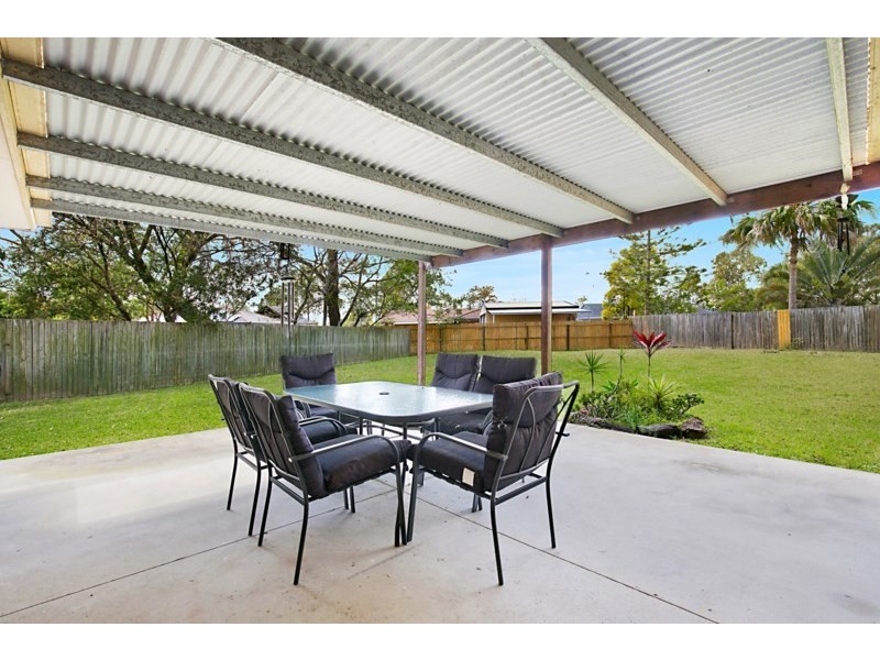 10 Sabak Street, Tanah Merah QLD 4128