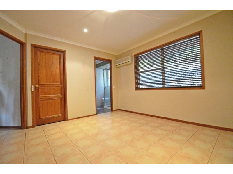 10 Rocklily Court, Shailer Park QLD 4128