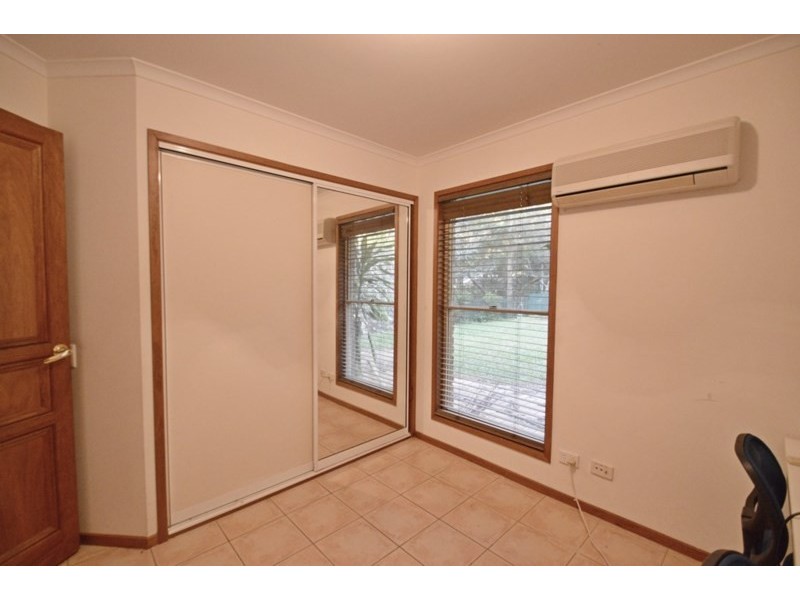 10 Rocklily Court, Shailer Park QLD 4128