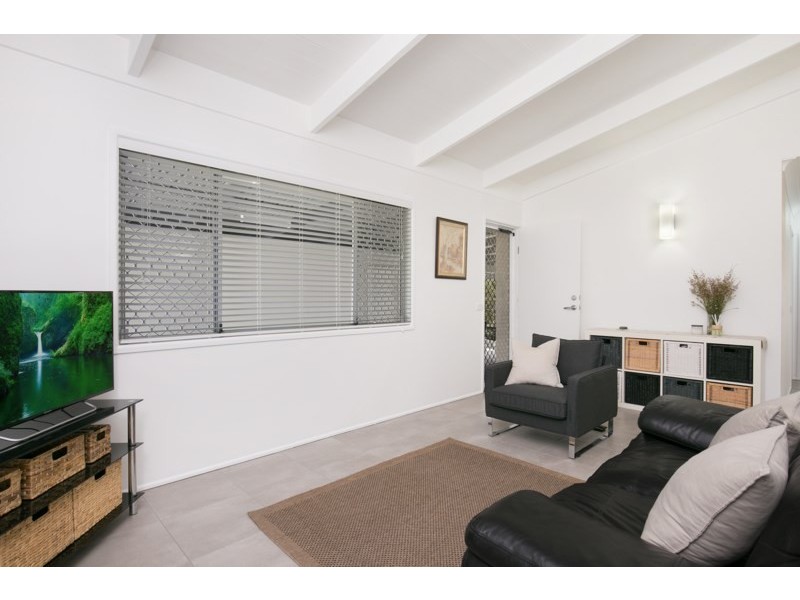 6 Blackthorn Crescent, Shailer Park QLD 4128