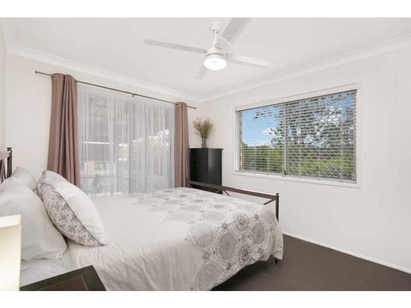 6 Blackthorn Crescent, Shailer Park QLD 4128