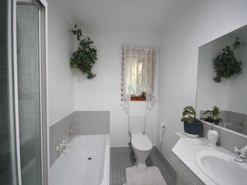 14 Loffs Road, Loganholme QLD 4129