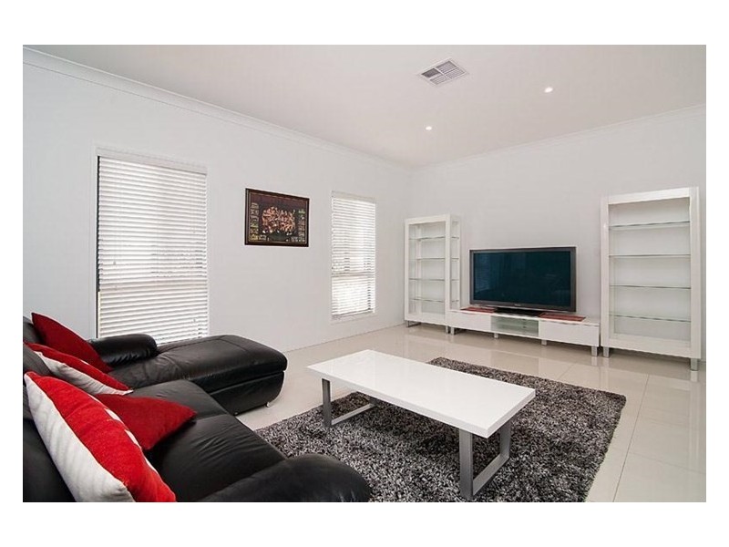 15 Hester Street, Shailer Park QLD 4128