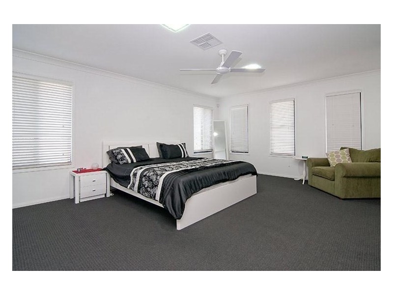 15 Hester Street, Shailer Park QLD 4128