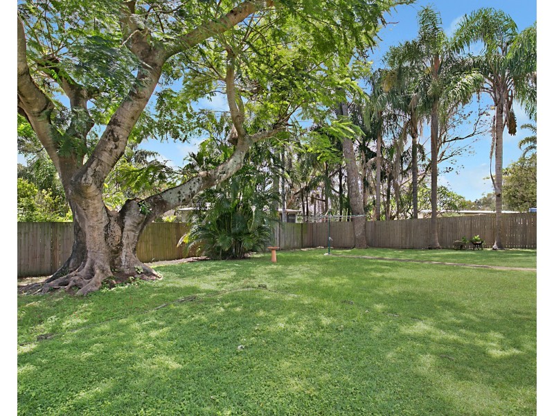 5 Poinciana Street, Kingston QLD 4114