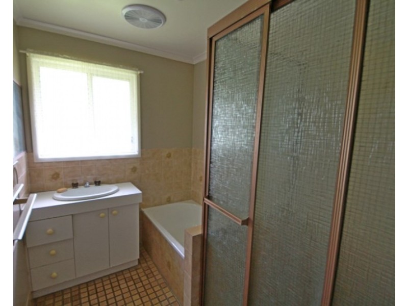 16 Que Close, Cornubia QLD 4130