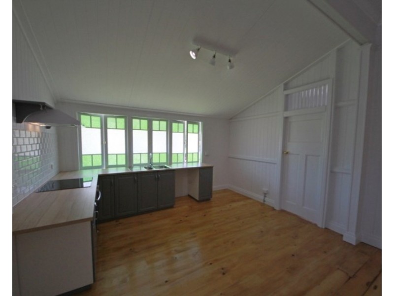 8 Bass Court, Loganholme QLD 4129