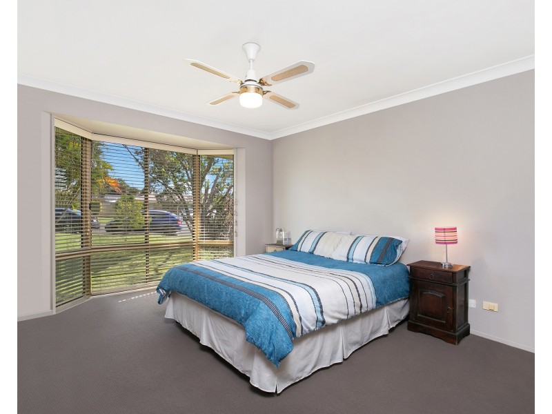 13 Haussman Court, Meadowbrook QLD 4131