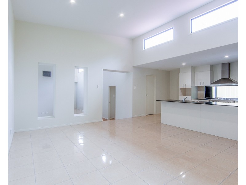 10 Lytham Court, Cornubia QLD 4130