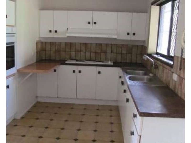 3 Sheridan Crescent, Shailer Park QLD 4128
