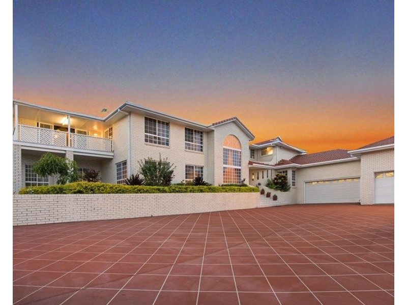 8 Lytham Court, Cornubia QLD 4130