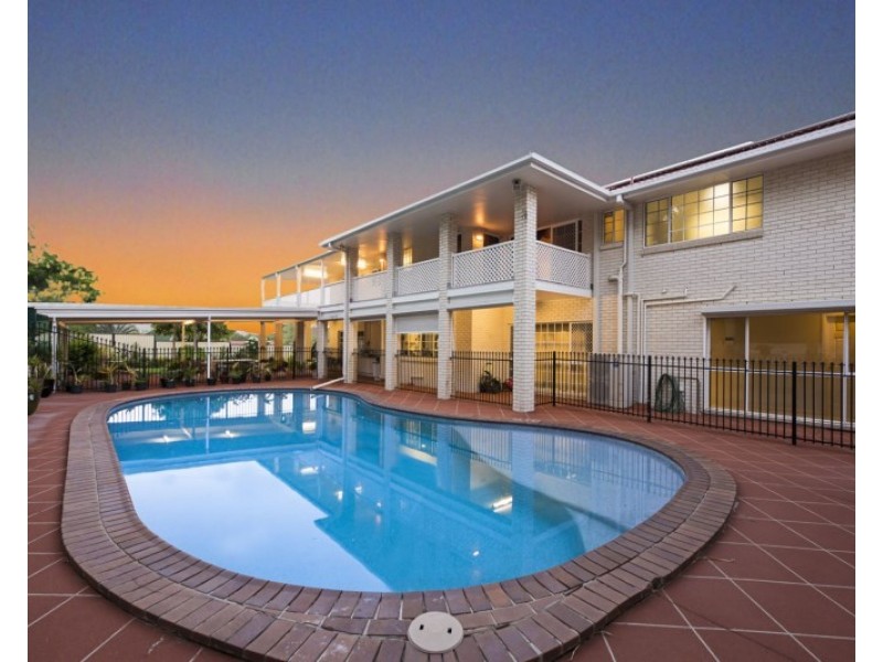 8 Lytham Court, Cornubia QLD 4130