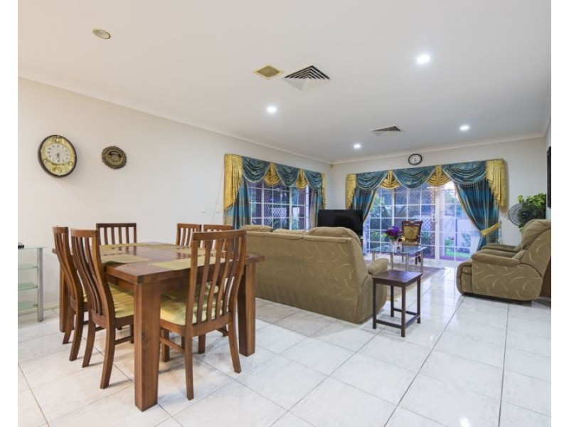 8 Lytham Court, Cornubia QLD 4130