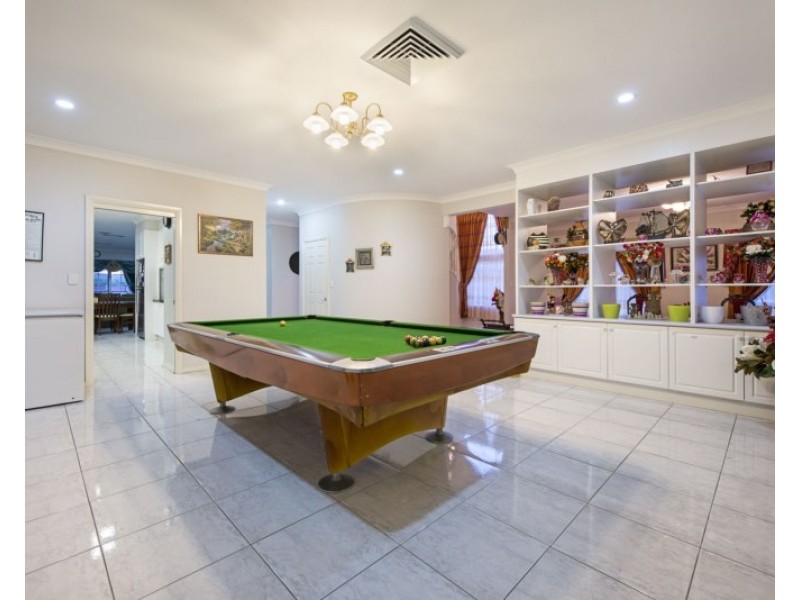 8 Lytham Court, Cornubia QLD 4130