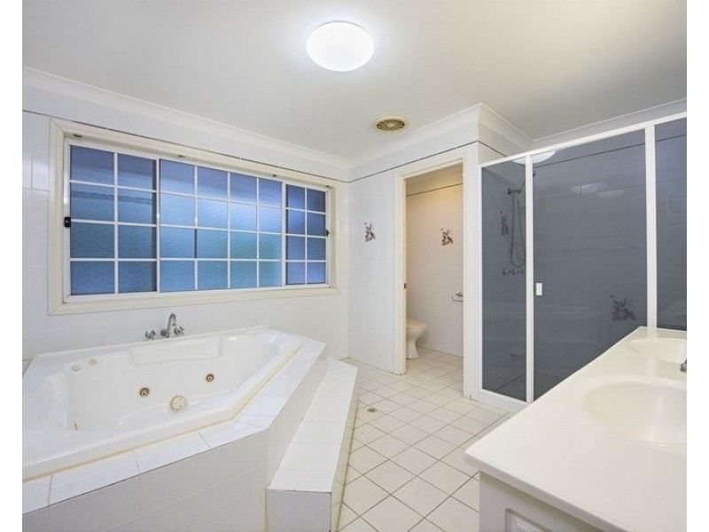 8 Lytham Court, Cornubia QLD 4130